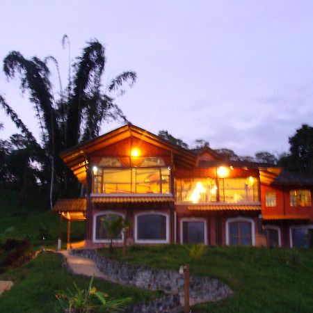 Hosteria "El Encanto" San Miguel de los Bancos Esterno foto