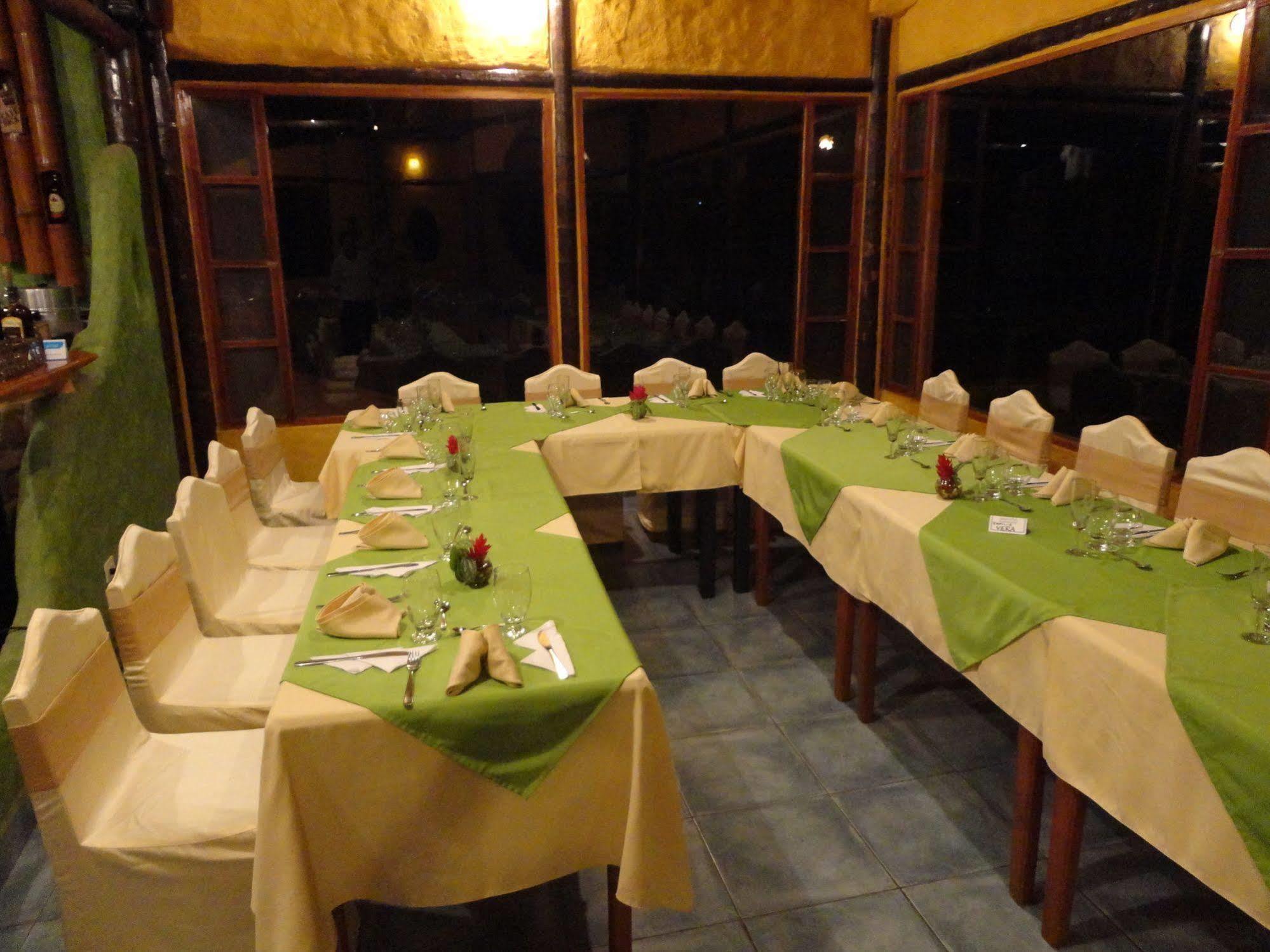 Hosteria "El Encanto" San Miguel de los Bancos Esterno foto
