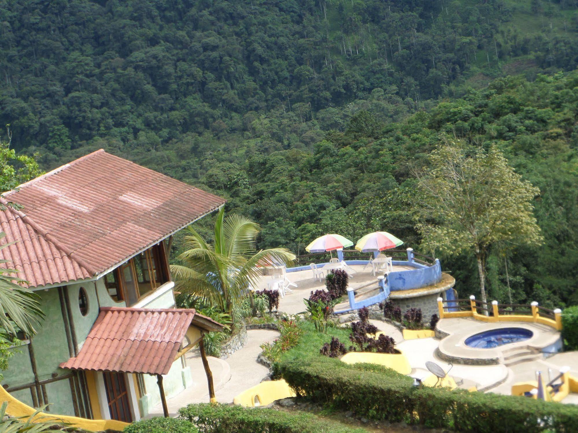 Hosteria "El Encanto" San Miguel de los Bancos Esterno foto
